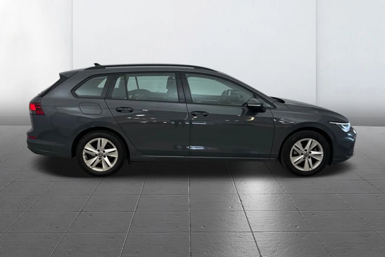 Volkswagen Golf SC 1.5 eTSI Aut Navi Kamera Keyless Massage MOMS – bild 4 av 10