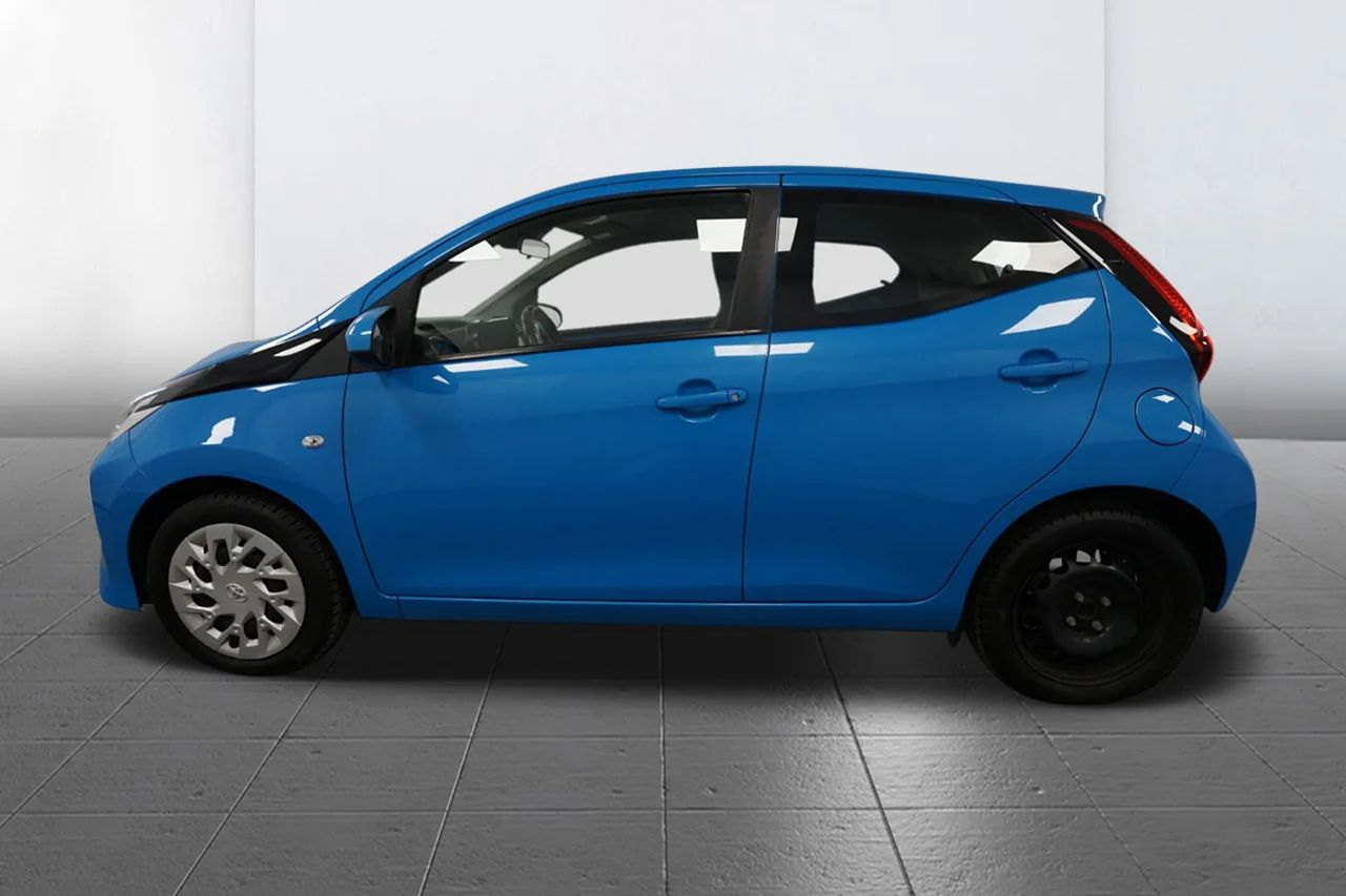 Toyota Aygo 5-dörr 1.0 VVT-i X-Play Filassist Kamkedja 72hk – bild 8 av 18