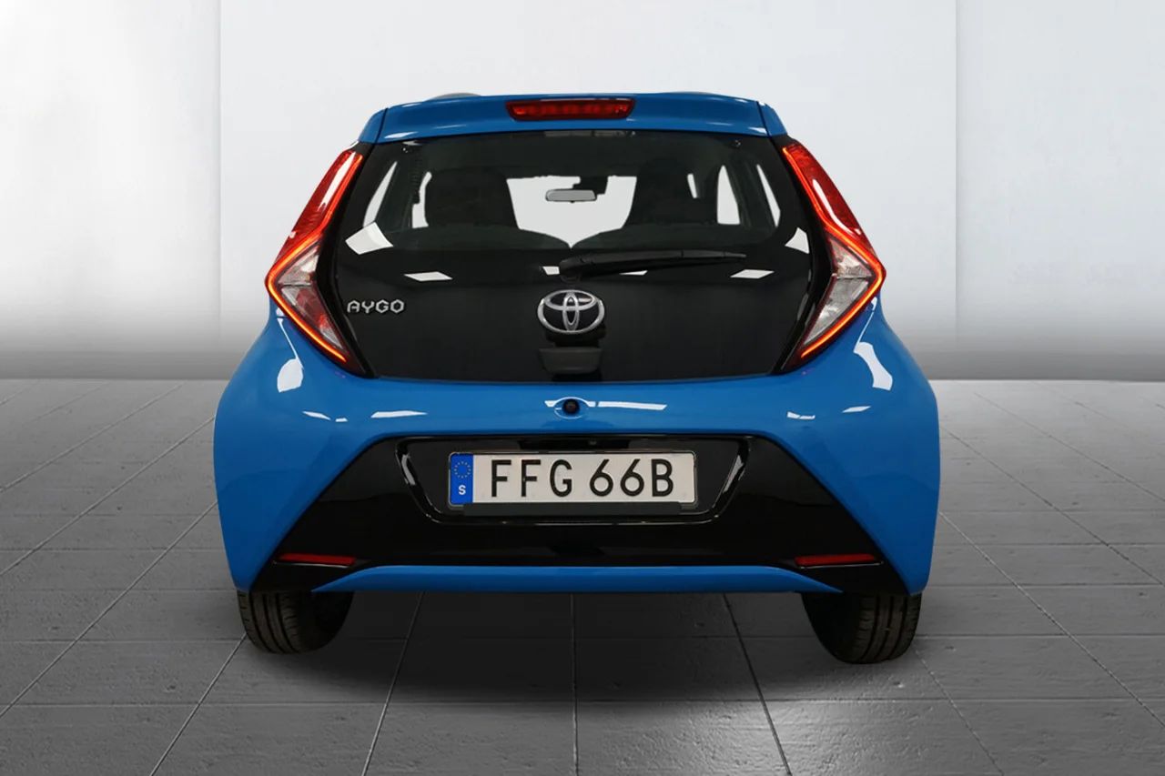 Toyota Aygo 5-dörr 1.0 VVT-i X-Play Filassist Kamkedja 72hk – bild 7 av 18