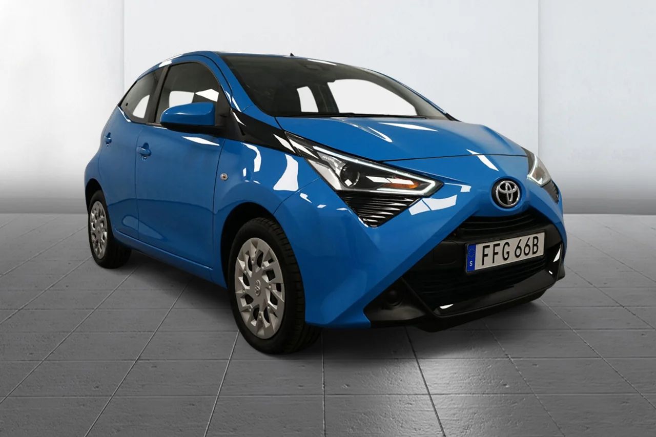 Toyota Aygo 5-dörr 1.0 VVT-i X-Play Filassist Kamkedja 72hk – bild 4 av 18