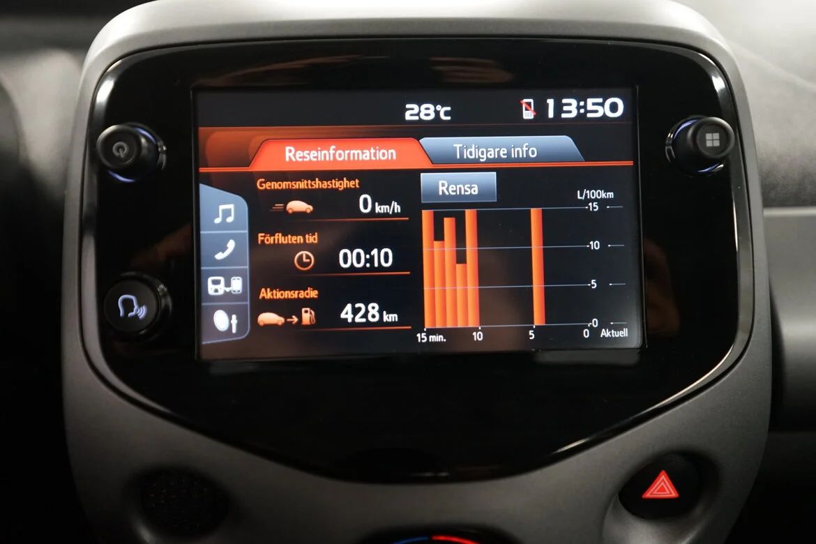 Toyota Aygo 5-dörr 1.0 VVT-i X-Play Filassist Kamkedja 72hk – bild 18 av 18