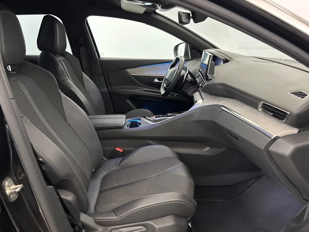 Peugeot 3008 1.2 PureTech GT Navi Kamera Delläder Cockpit MOMS – bild 6 av 10