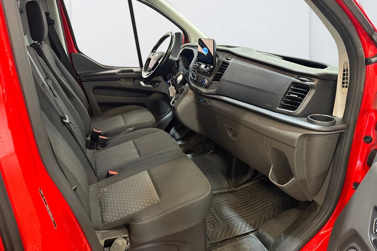 Ford Transit Custom 340 2.0 Aut L1 2xSidodörr 3sits Kamera Värmare MOMS – bild 7 av 9