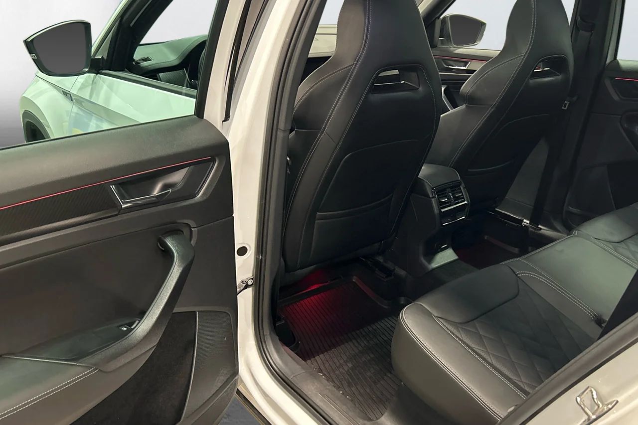 Skoda Kodiaq 2.0 TDI 4x4 Sportline Drag Pano Läder Värmare Kamera 200hk – bild 7 av 10