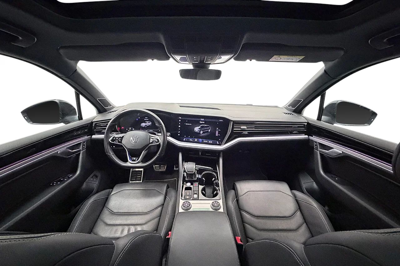 Volkswagen Touareg R eHybrid 3.0 V6 4M Drag Pano Navi HUD Luftfjädring DYNAUDIO *Se Spec* MOMS 462hk – bild 15 av 41
