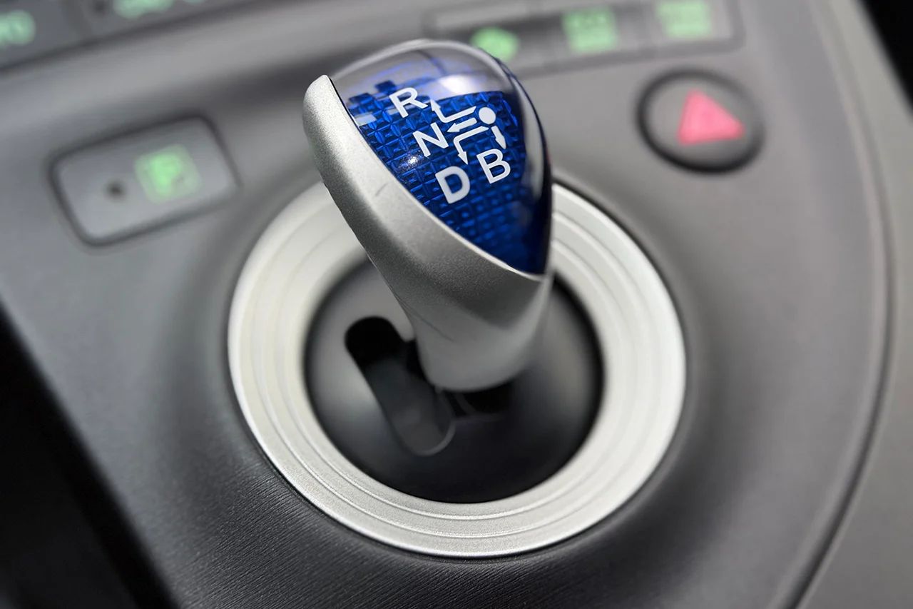 Toyota Prius Hybrid Head-Up Navi Kamera Keyless 136hk – bild 24 av 29