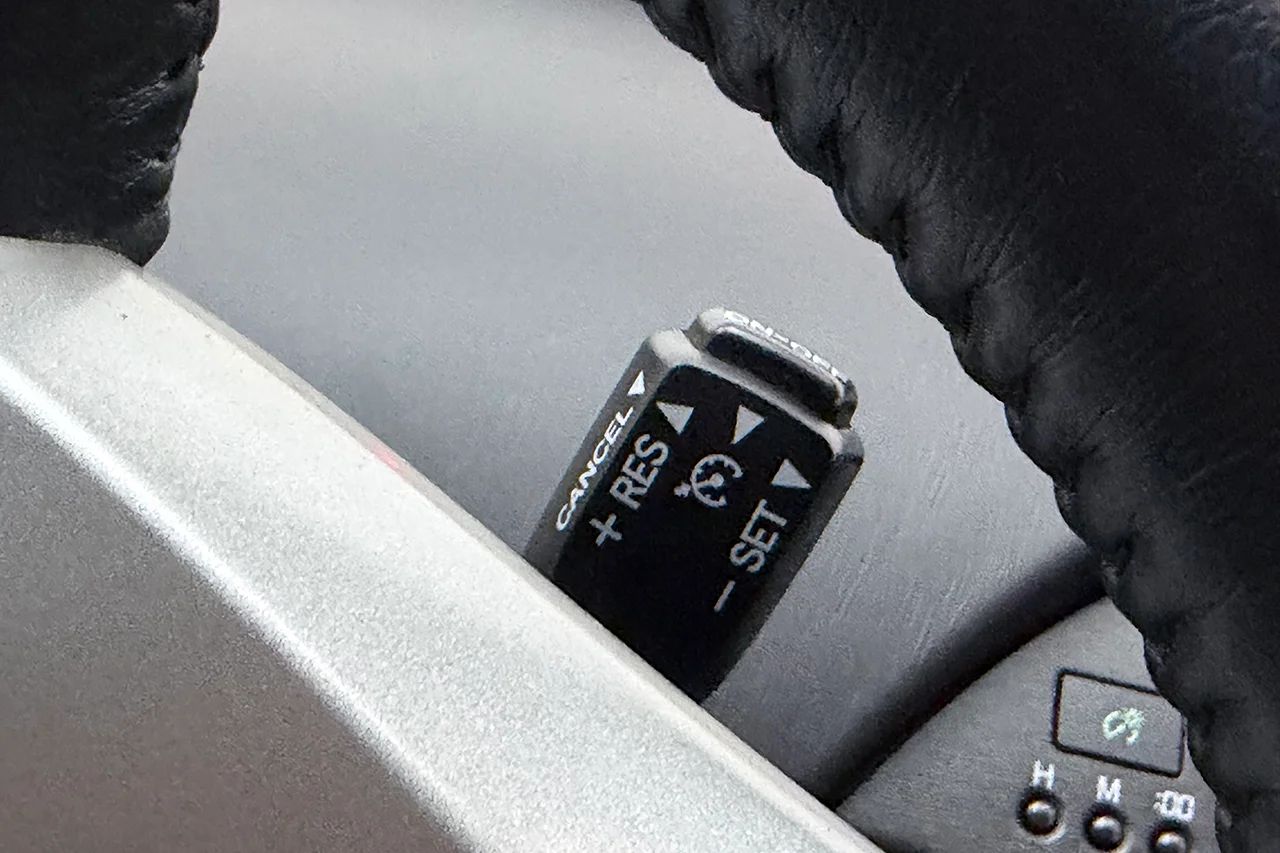 Toyota Prius Hybrid Head-Up Navi Kamera Keyless 136hk – bild 19 av 29