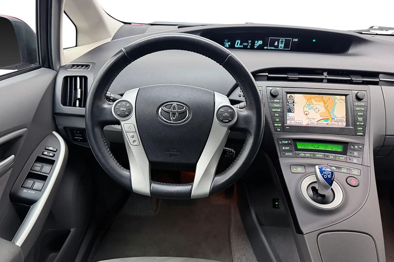 Toyota Prius Hybrid Head-Up Navi Kamera Keyless 136hk – bild 16 av 29