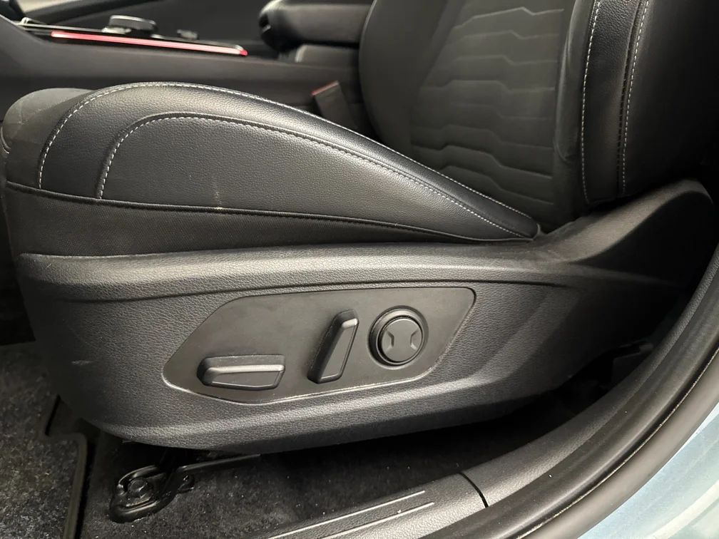 Kia Sportage PHEV Advance Drag Navi 360° Delläder Cockpit 265hk – bild 8 av 13