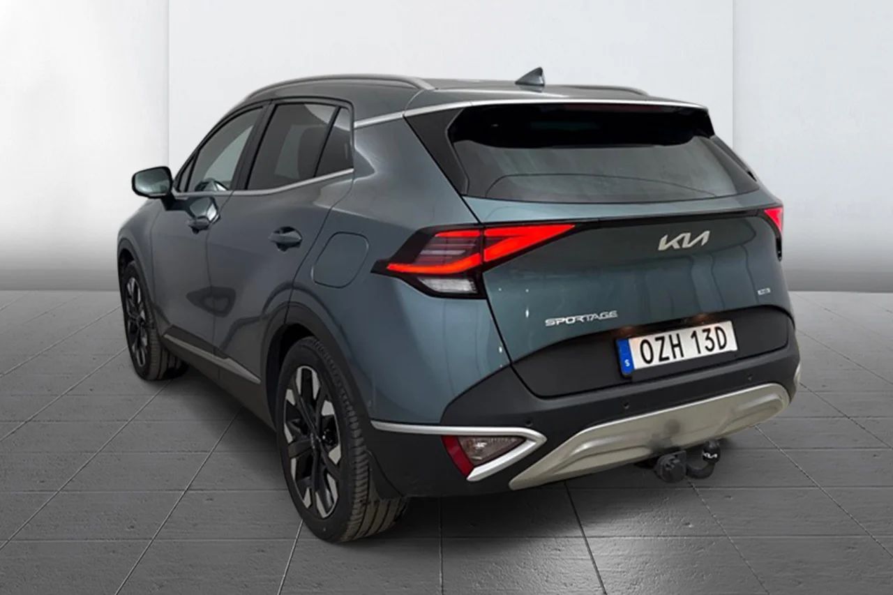 Kia Sportage PHEV Advance Drag Navi 360° Delläder Cockpit 265hk – bild 6 av 13