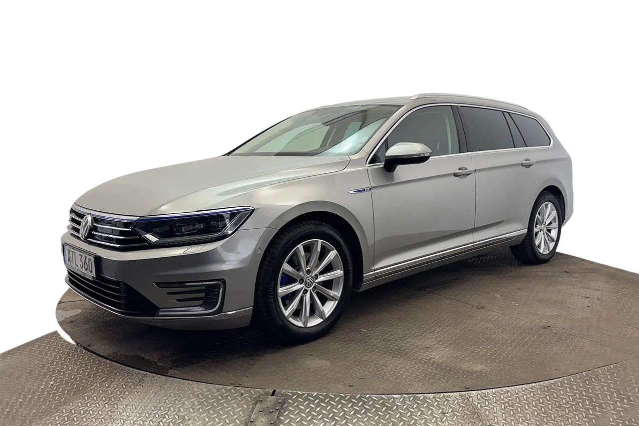 Volkswagen Passat 2016 - bild 1 av 35