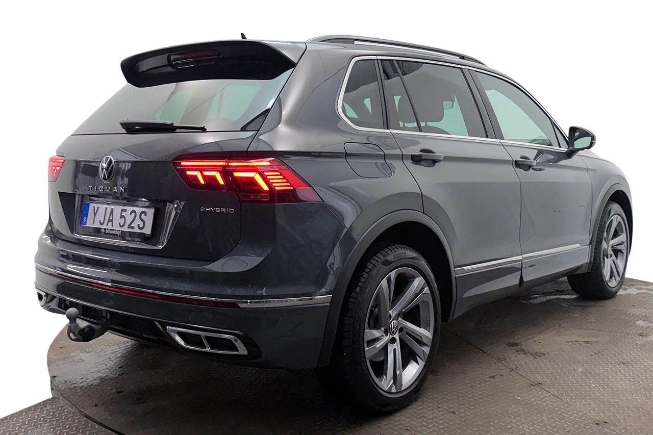 Volkswagen Tiguan eHybrid 1.4 TSI R-Line Drag Navi Kamera IQ.Light 245hk – bild 5 av 37