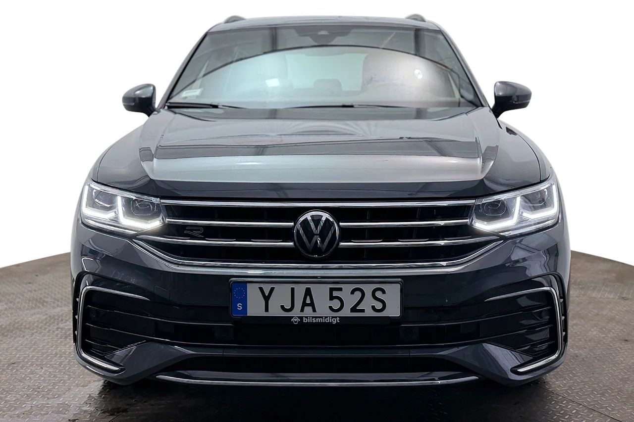 Volkswagen Tiguan eHybrid 1.4 TSI R-Line Drag Navi Kamera IQ.Light 245hk – bild 2 av 37