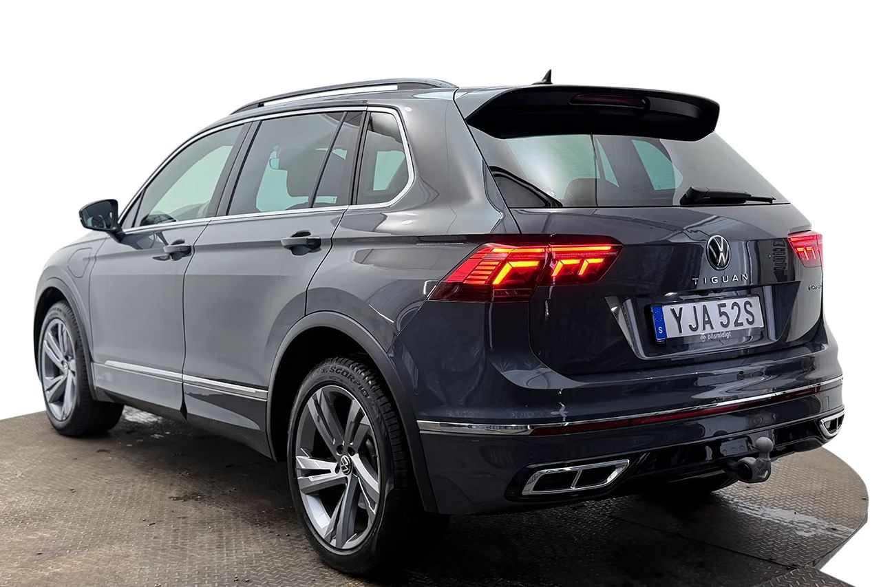 Volkswagen Tiguan eHybrid 1.4 TSI R-Line Drag Navi Kamera IQ.Light 245hk – bild 8 av 37
