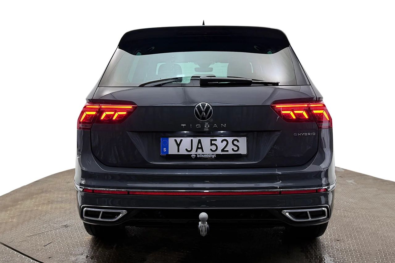 Volkswagen Tiguan eHybrid 1.4 TSI R-Line Drag Navi Kamera IQ.Light 245hk – bild 6 av 37