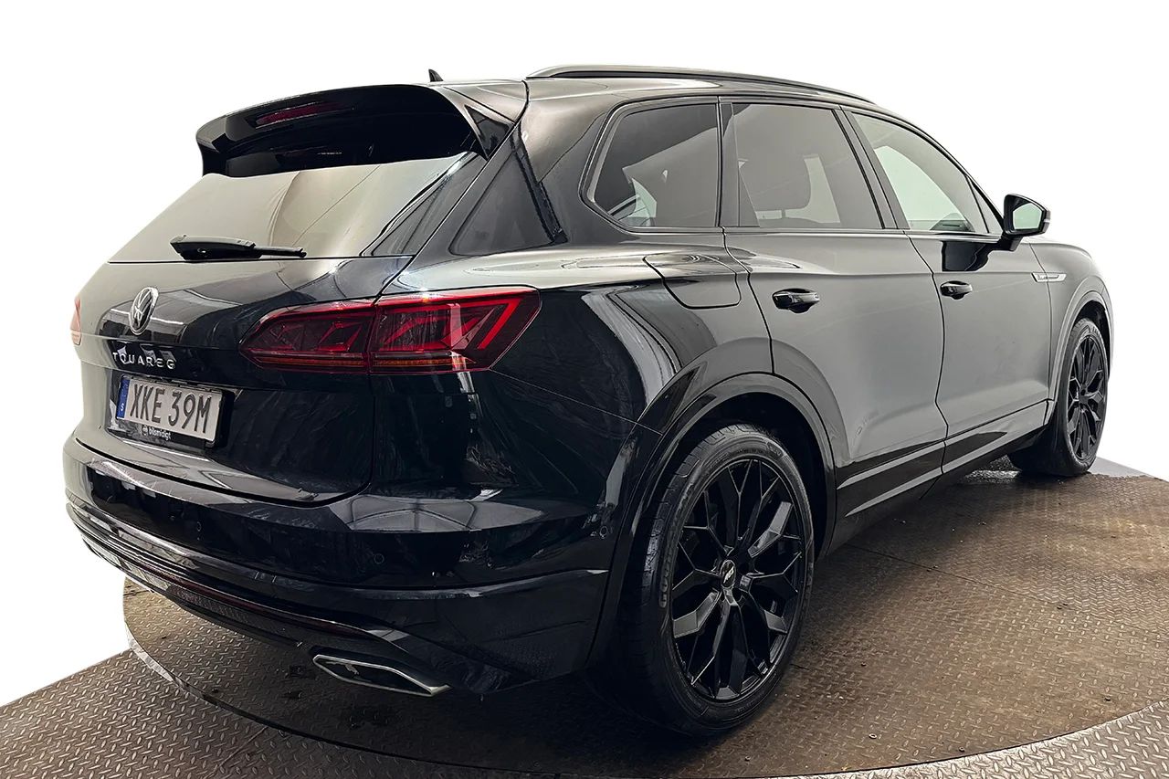 Volkswagen Touareg 3.0 V6 TDI 4Motion R-Line Executive Inno Drag Adaptiv Luftfjädring NightVision DYNAUDIO – bild 5 av 20