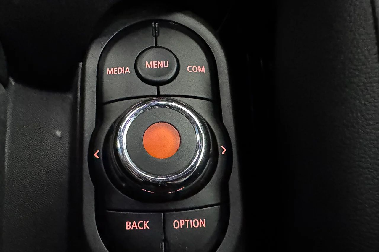 Mini Cooper S 5-dörr Aut Komfortpkt Connected Läder P-Sens 178hk – bild 12 av 14