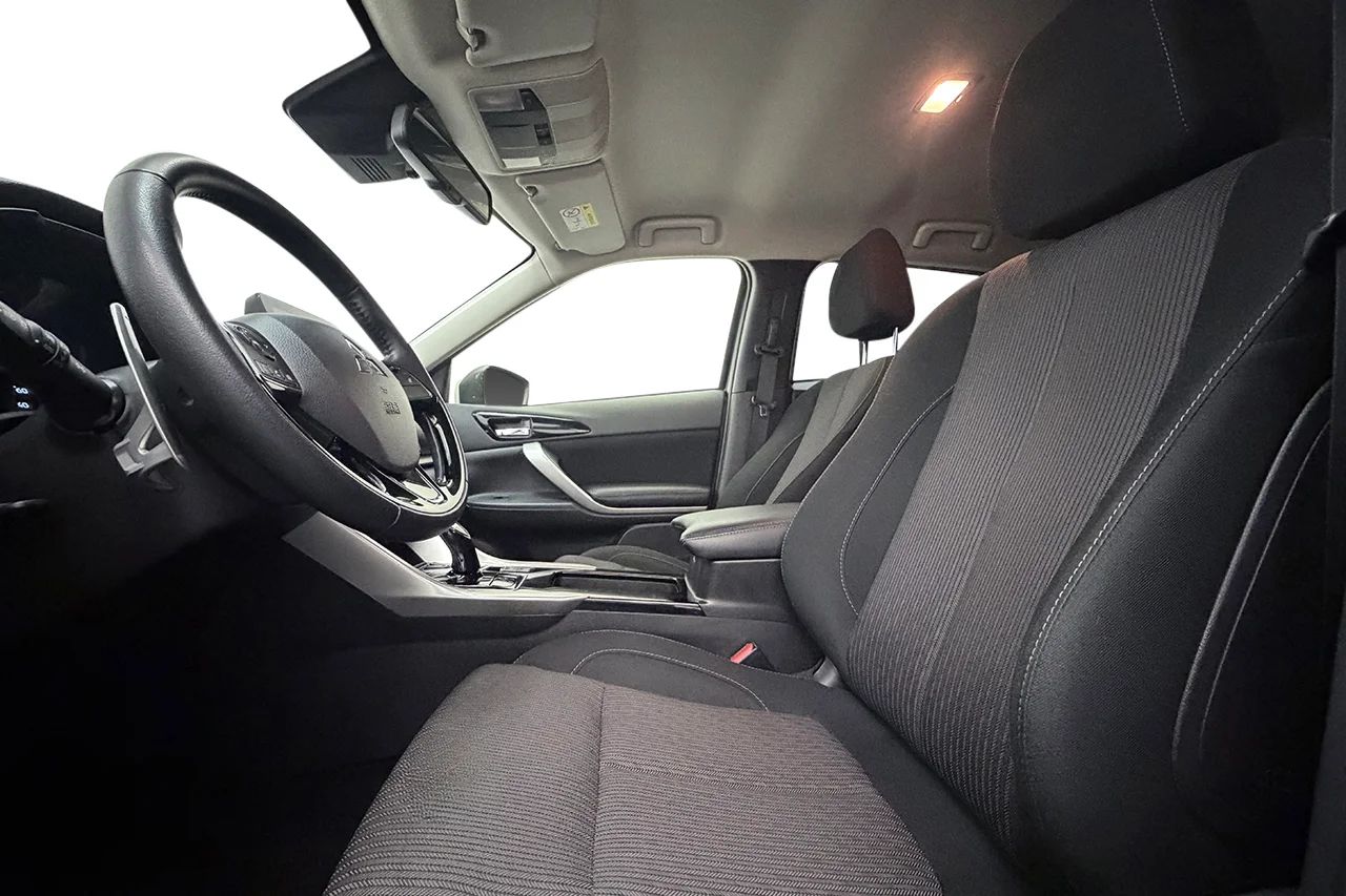 Mitsubishi Eclipse Cross PHEV 2.4 4WD Kamera Keyless Filassist MOMS 188hk – bild 11 av 30
