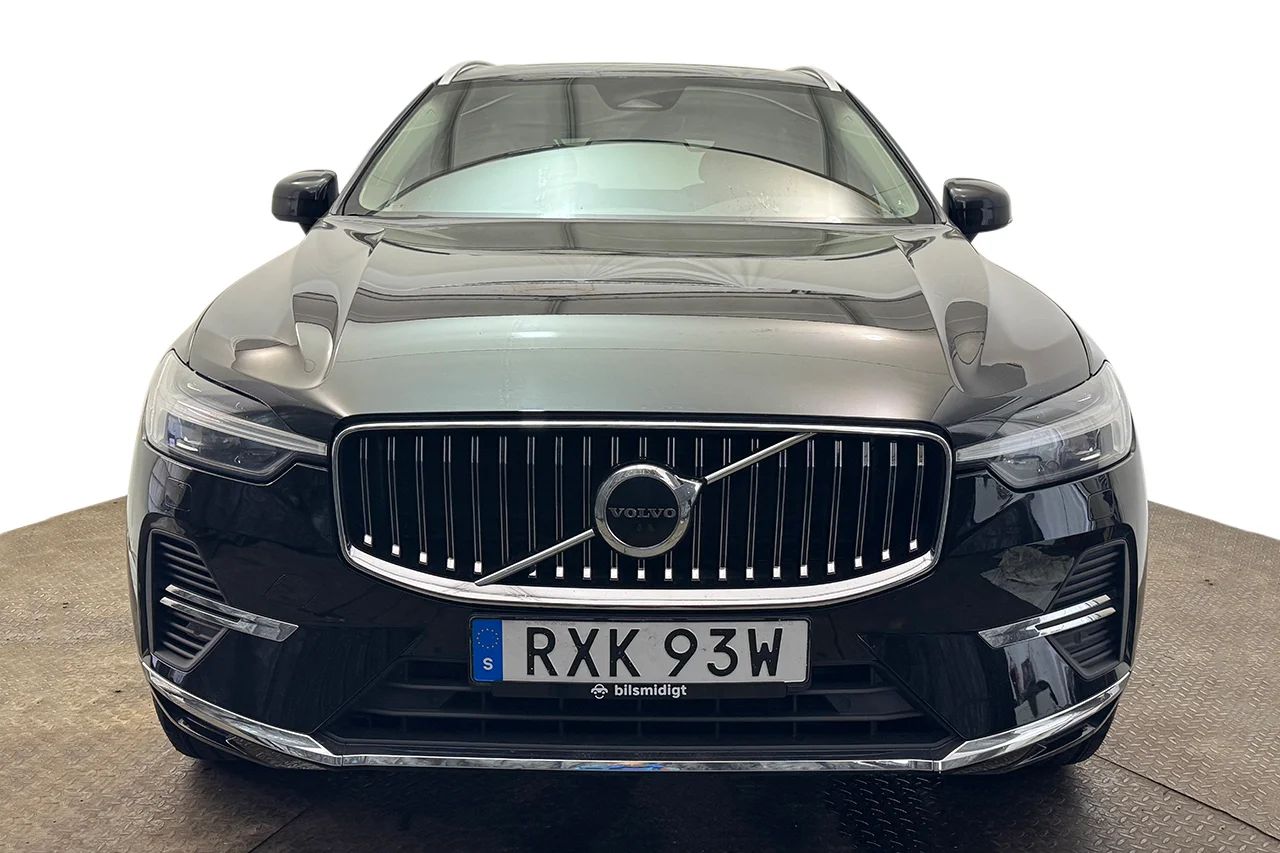 Volvo XC60 Recharge T6 AWD Drag Pano Navi Kamera BLIS MOMS 350hk – bild 2 av 36