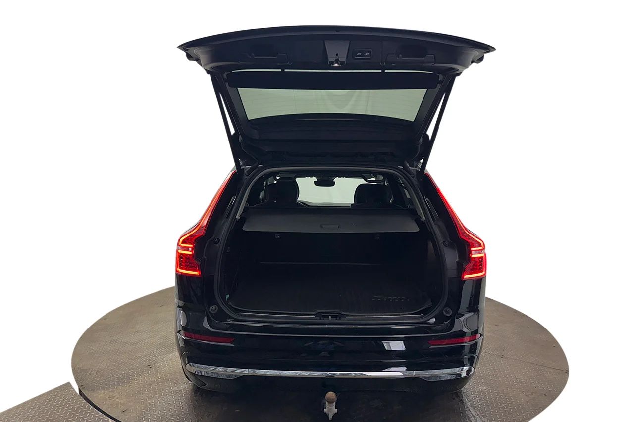 Volvo XC60 Recharge T6 AWD Drag Pano Navi Kamera BLIS MOMS 350hk – bild 7 av 36