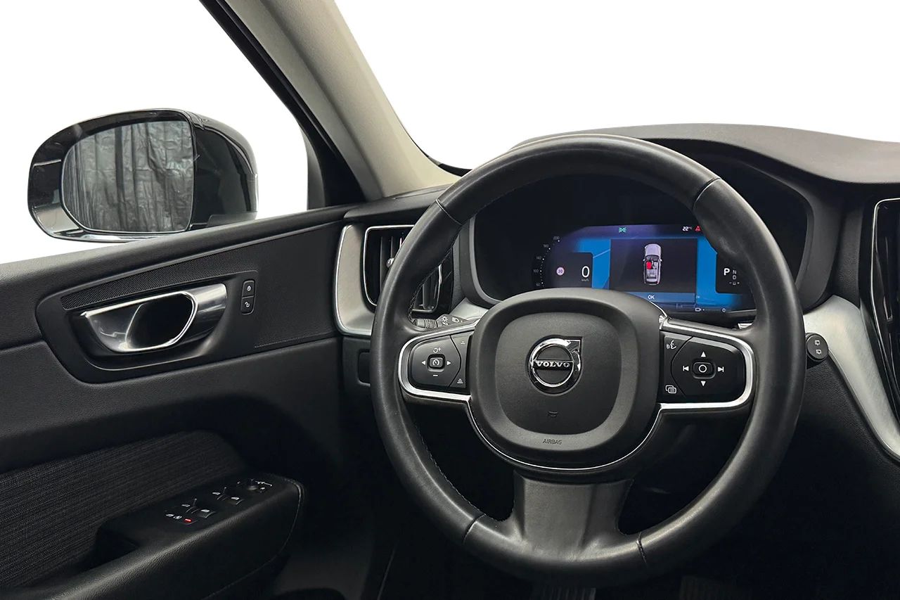 Volvo XC60 Recharge T6 AWD Drag Pano Navi Kamera BLIS MOMS 350hk – bild 15 av 36