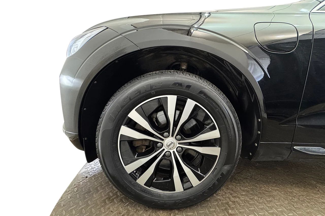 Volvo XC60 Recharge T6 AWD Drag Pano Navi Kamera BLIS MOMS 350hk – bild 10 av 36