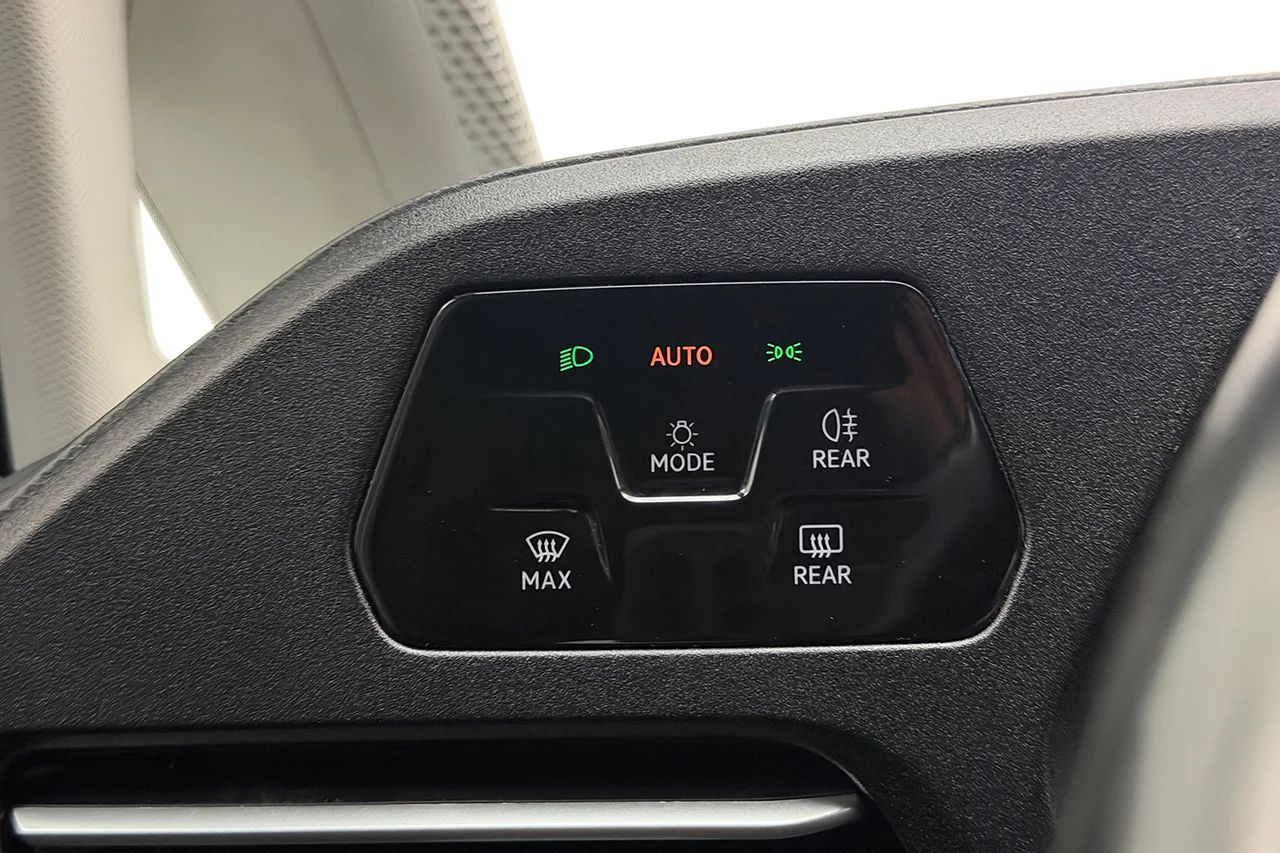 Volkswagen Caddy 2.0 TDI Automat Life 5-sits ergoComfort Värmare Kamera MOMS – bild 33 av 35