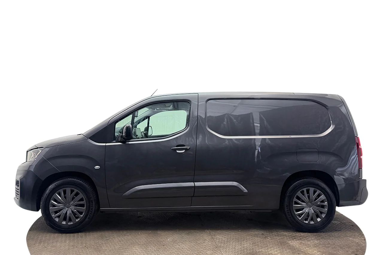 Peugeot e-Partner L2 50 kWh Inredd 3-sits Navi Kamera P-Sensorer MOMS 136hk – bild 8 av 27