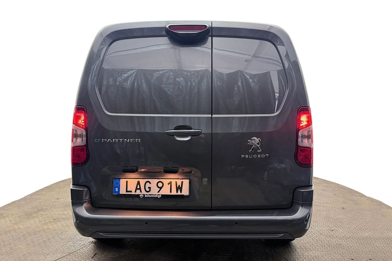 Peugeot e-Partner L2 50 kWh Inredd 3-sits Navi Kamera P-Sensorer MOMS 136hk – bild 5 av 27