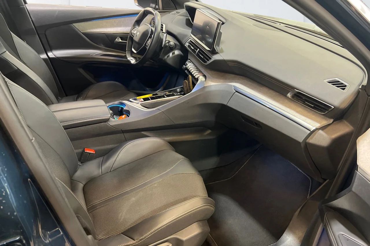 Peugeot 3008 1.2 PureTech GT Navi Kamera Delläder Cockpit MOMS – bild 7 av 11