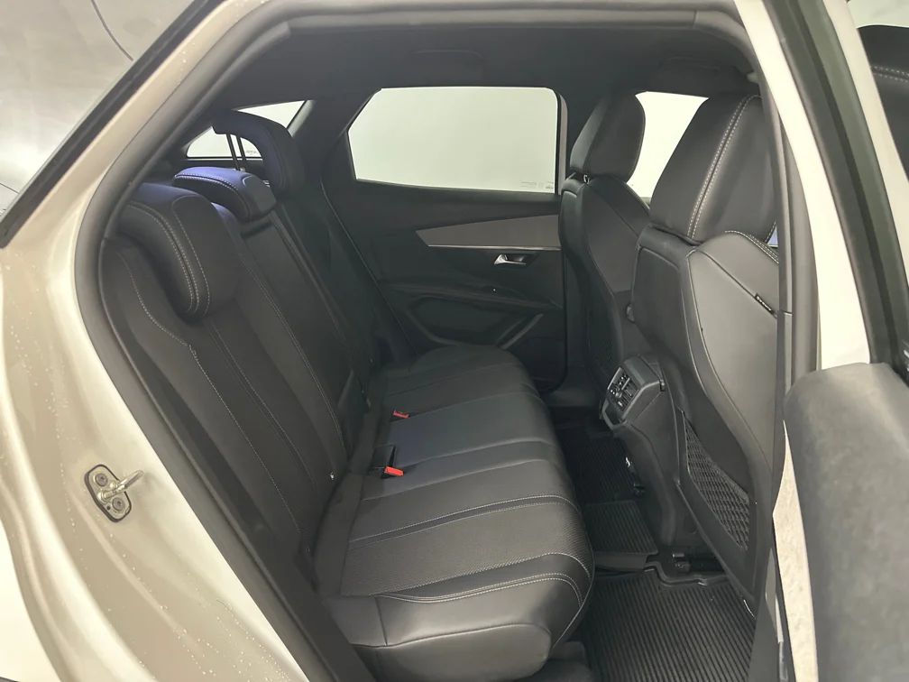 Peugeot 3008 1.2 PureTech GT Navi Kamera Delläder Cockpit MOMS – bild 8 av 10