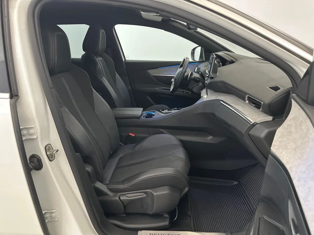 Peugeot 3008 1.2 PureTech GT Navi Kamera Delläder Cockpit MOMS – bild 7 av 10