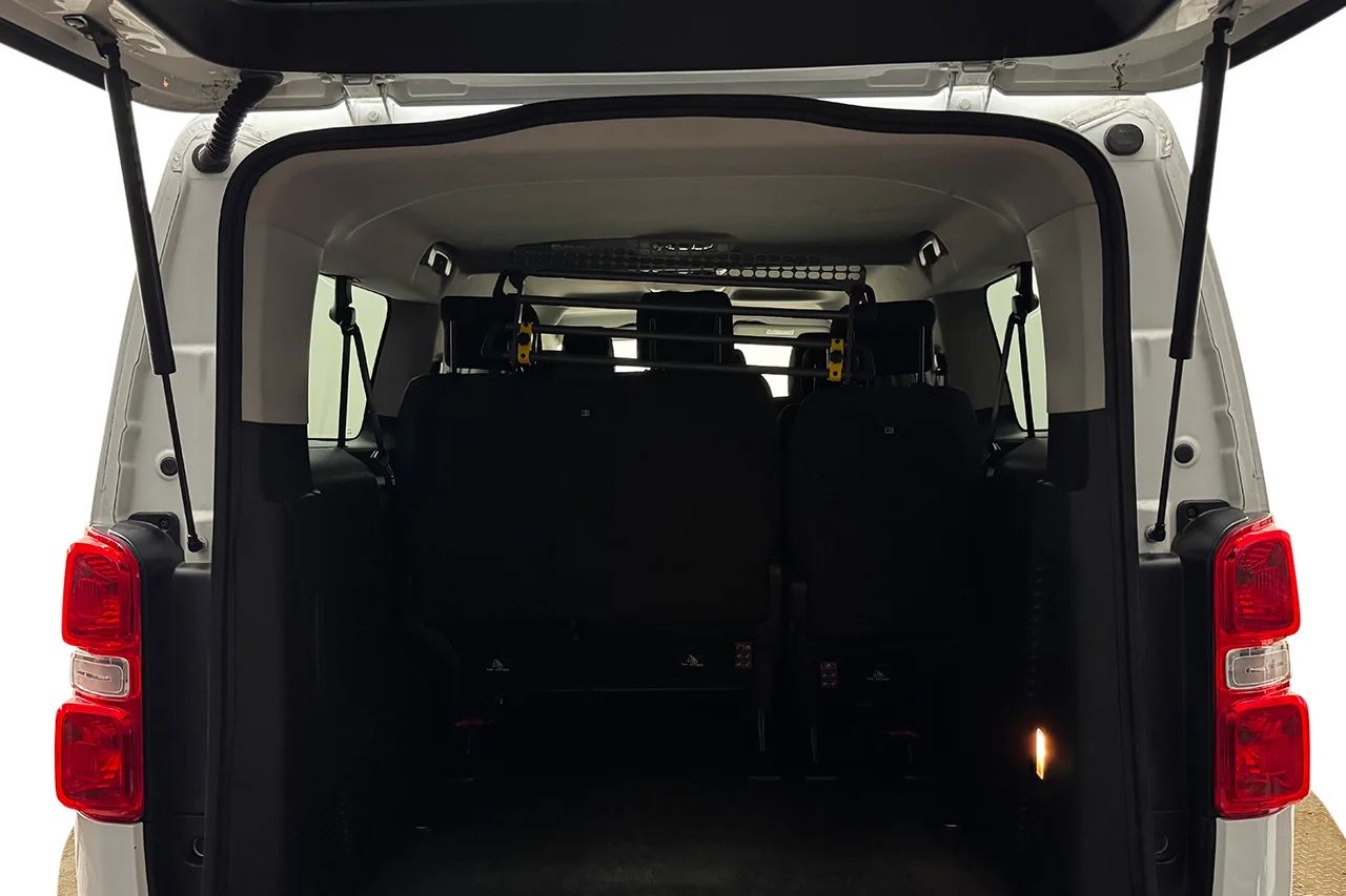 Toyota ProAce Verso 2.0 D-4D Aut Lång 9sits Drag HeadUp Värmare MOMS 177hk – bild 29 av 29
