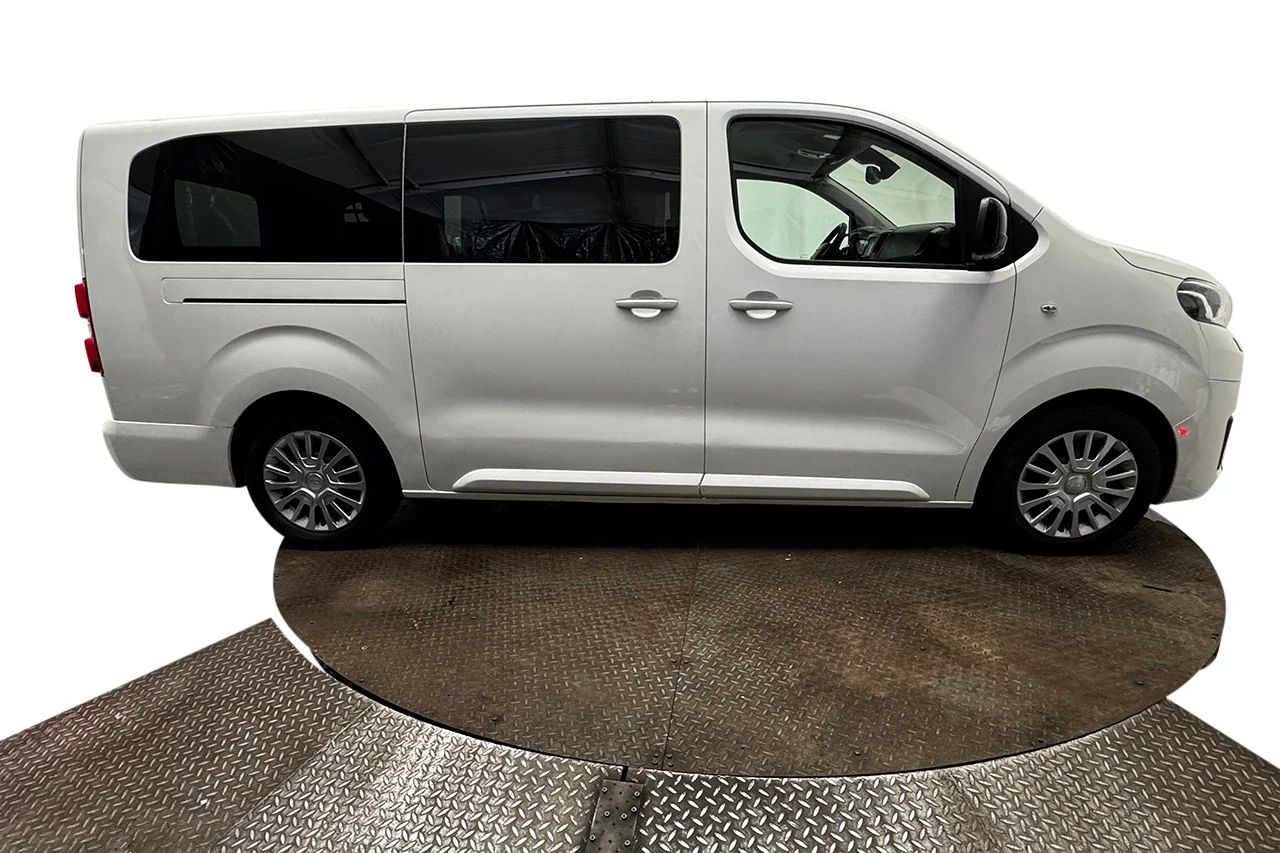 Toyota ProAce Verso 2.0 D-4D Aut Lång 9sits Drag HeadUp Värmare MOMS 177hk – bild 4 av 29