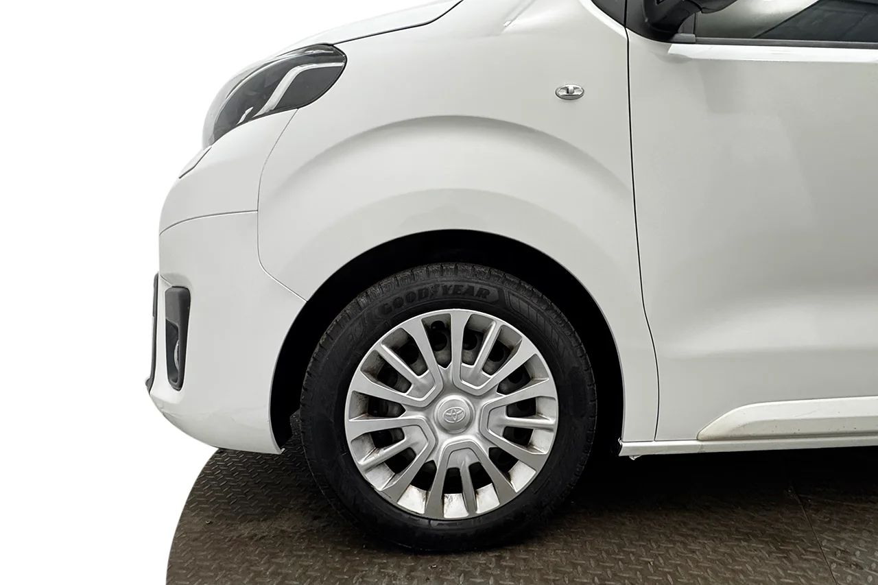 Toyota ProAce Verso 2.0 D-4D Aut Lång 9sits Drag HeadUp Värmare MOMS 177hk – bild 9 av 29