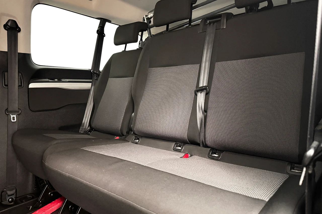 Toyota ProAce Verso 2.0 D-4D Aut Lång 9sits Drag HeadUp Värmare MOMS 177hk – bild 12 av 29