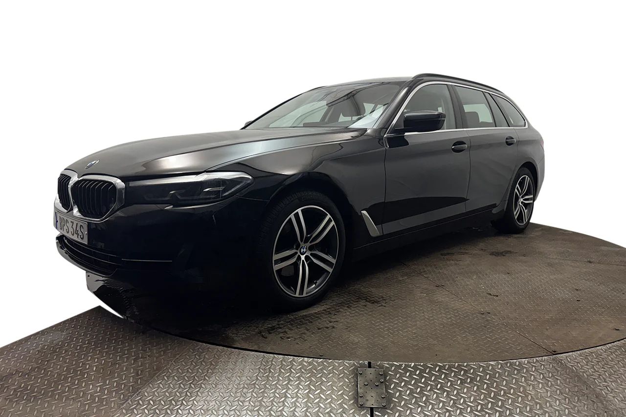 BMW 520d xDrive Touring Drag Navi Kamera Värmare DisplayKey MOMS 190hk