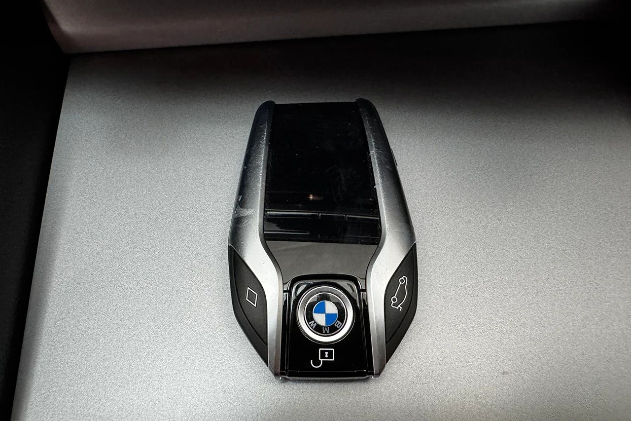BMW 520d xDrive Touring Drag Navi Kamera Värmare DisplayKey MOMS 190hk – bild 32 av 37