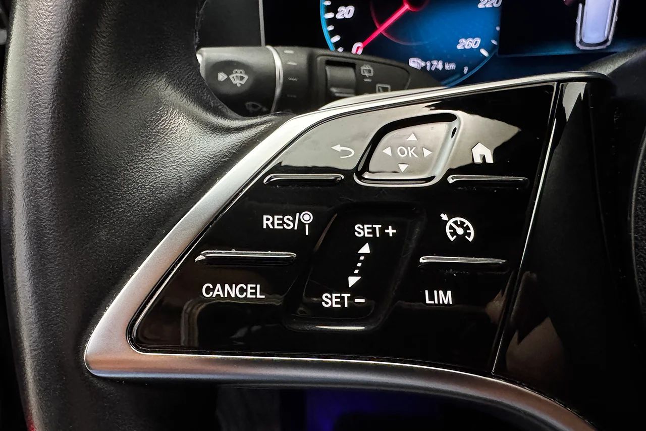 Mercedes-Benz E 300 T de 4M Premium SE Avantgarde Drag 360° Burmester – bild 17 av 35