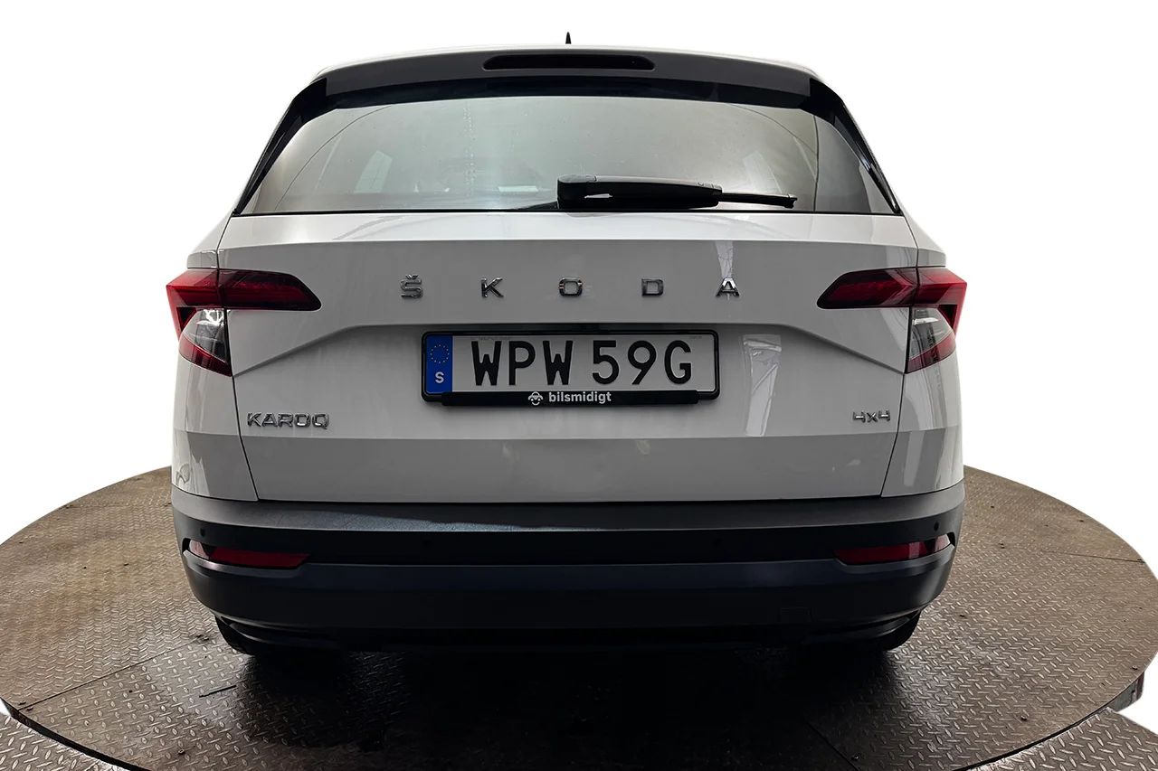 Škoda Karoq 2.0 TDI 4x4 Aut Style Drag Navi Kamera Värmare MOMS – bild 6 av 32