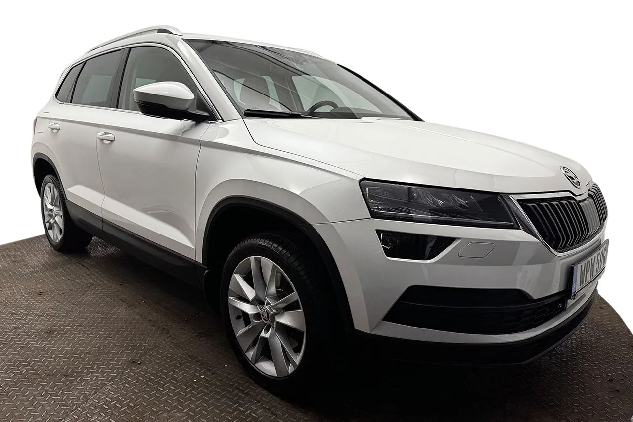 Škoda Karoq 2.0 TDI 4x4 Aut Style Drag Navi Kamera Värmare MOMS – bild 3 av 32