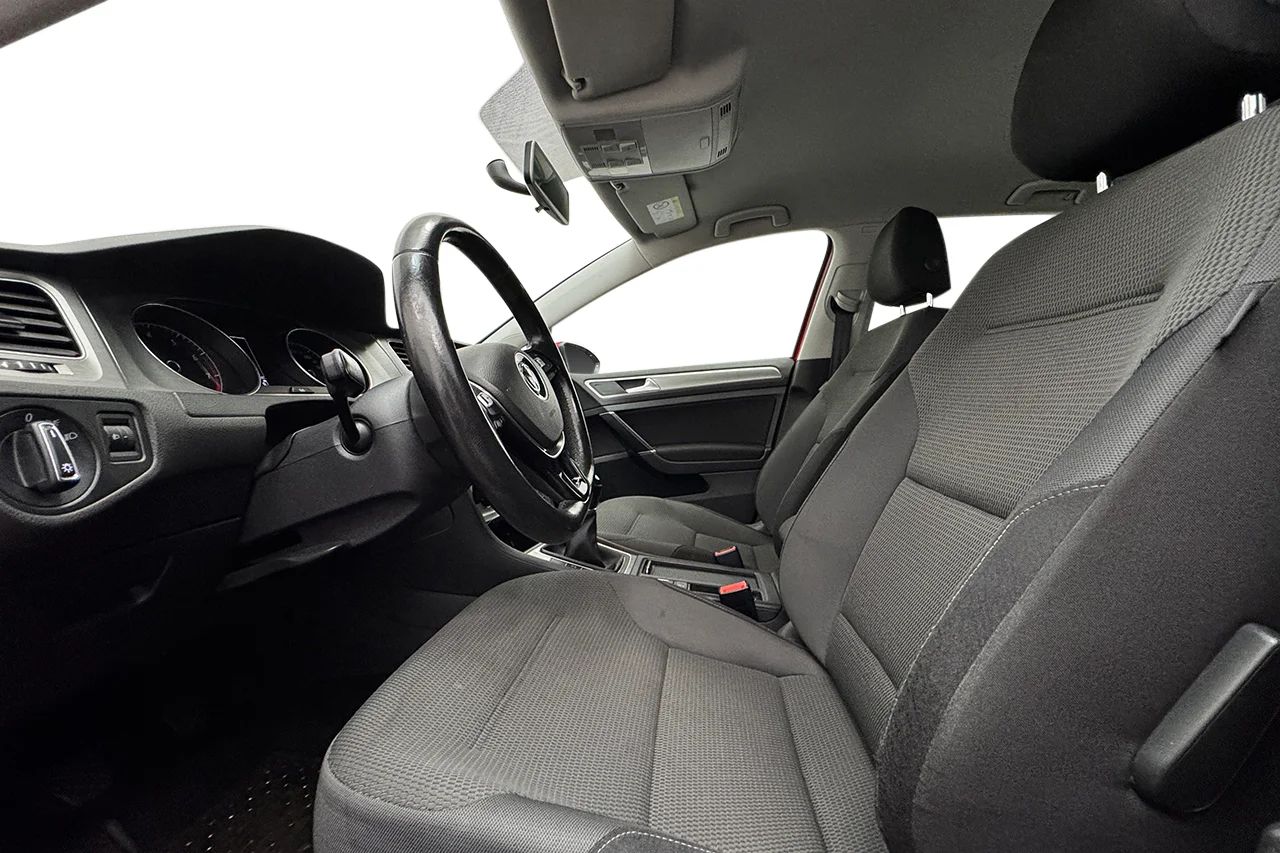 Volkswagen Golf 1.2 TSI Krompkt Vinterpkt Drag Värmare MOMS 110hk – bild 11 av 26