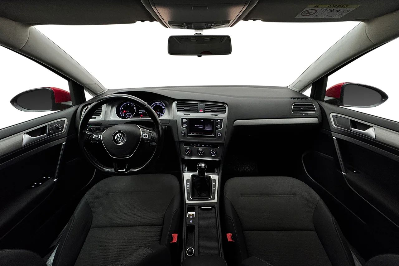 Volkswagen Golf 1.2 TSI Krompkt Vinterpkt Drag Värmare MOMS 110hk – bild 14 av 26
