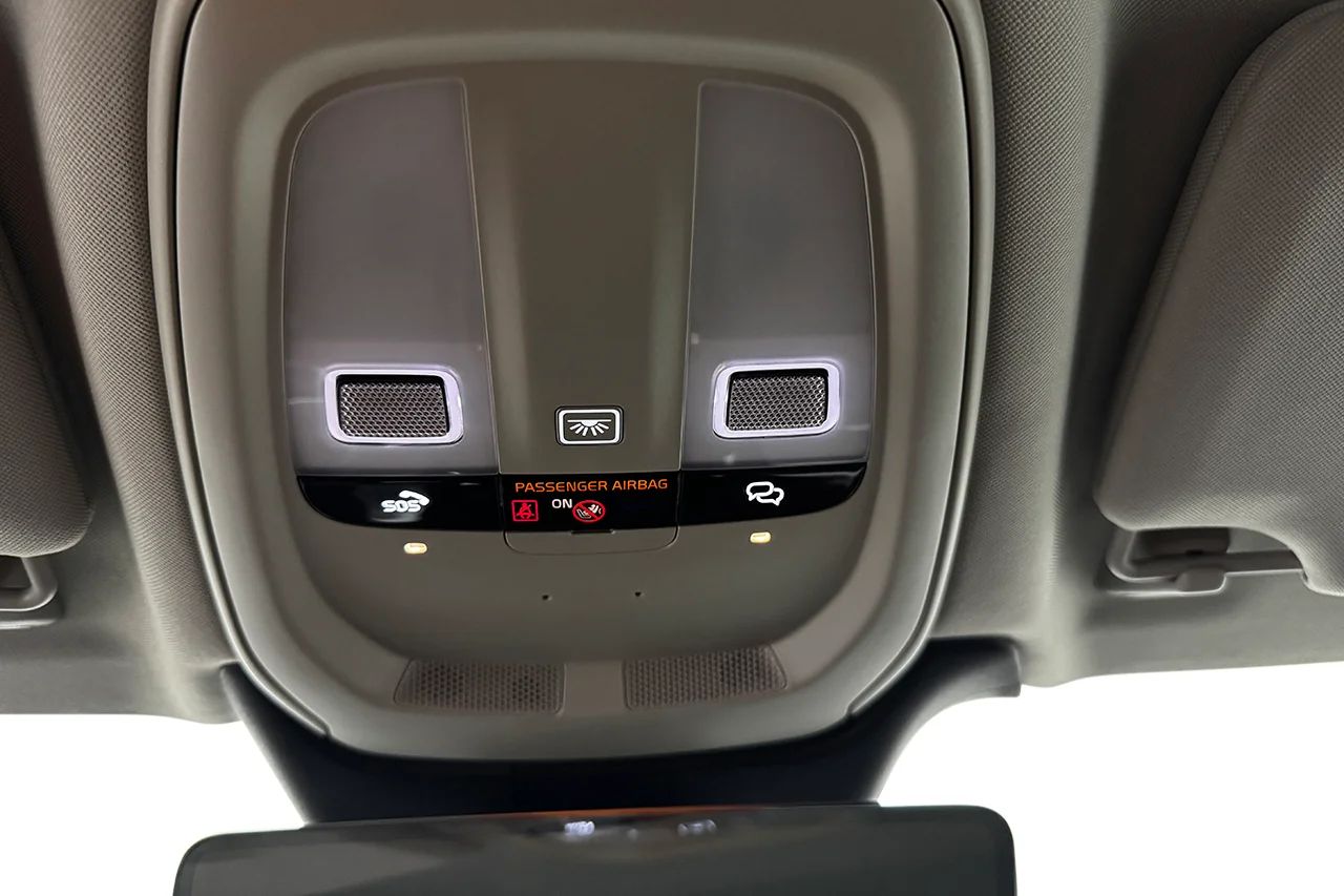 Volvo V90 T6 Plug-In Hybrid AWD Drag Navi 360° Kameravy BLIS Värmare H/K MOMS 350hk – bild 28 av 33