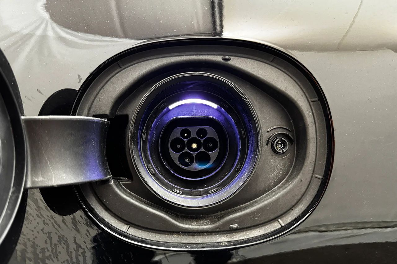 Volvo V90 T6 Plug-In Hybrid AWD Drag Navi 360° Kameravy BLIS Värmare H/K MOMS 350hk – bild 33 av 33