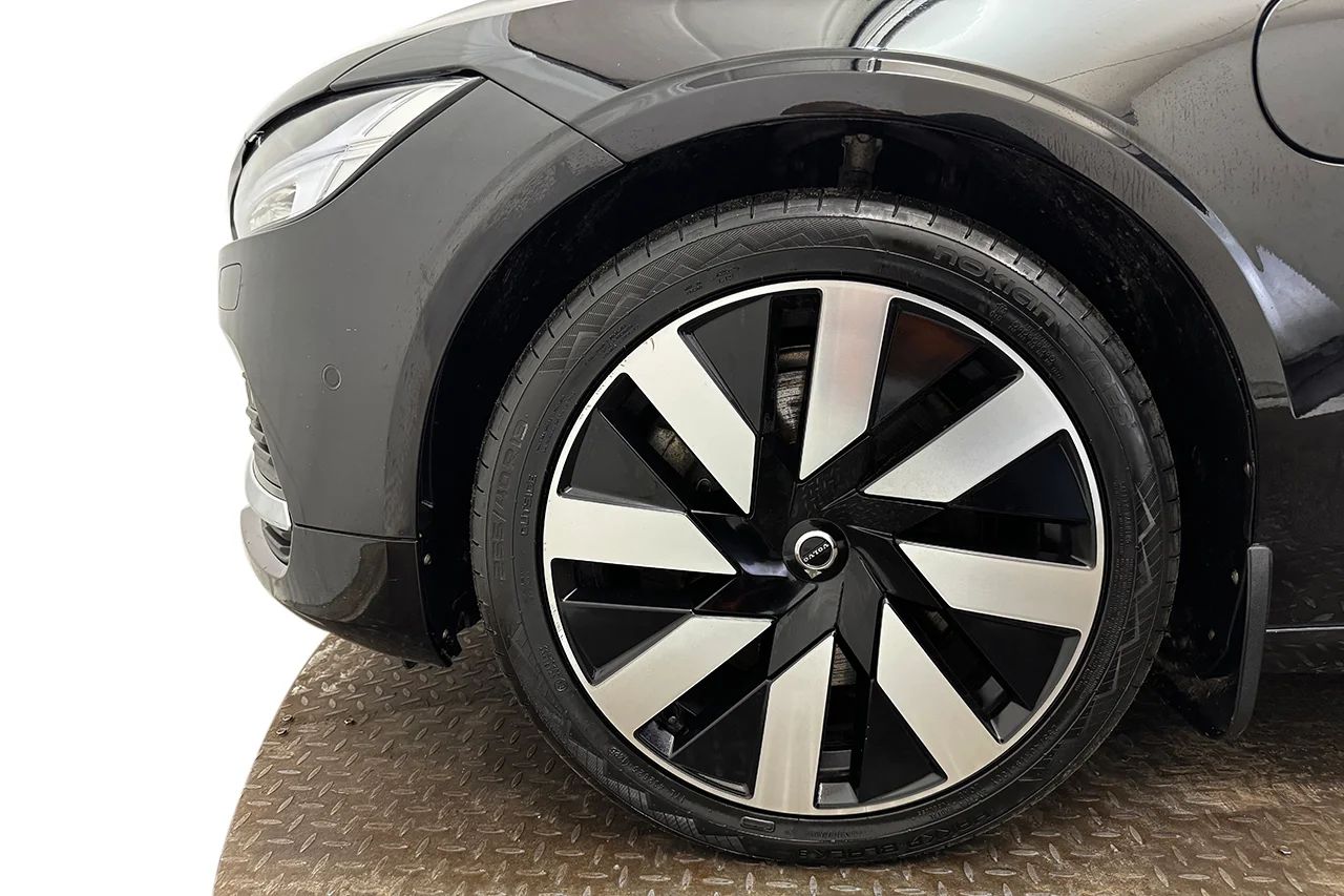 Volvo V90 T6 Plug-In Hybrid AWD Drag Navi 360° Kameravy BLIS Värmare H/K MOMS 350hk – bild 10 av 33