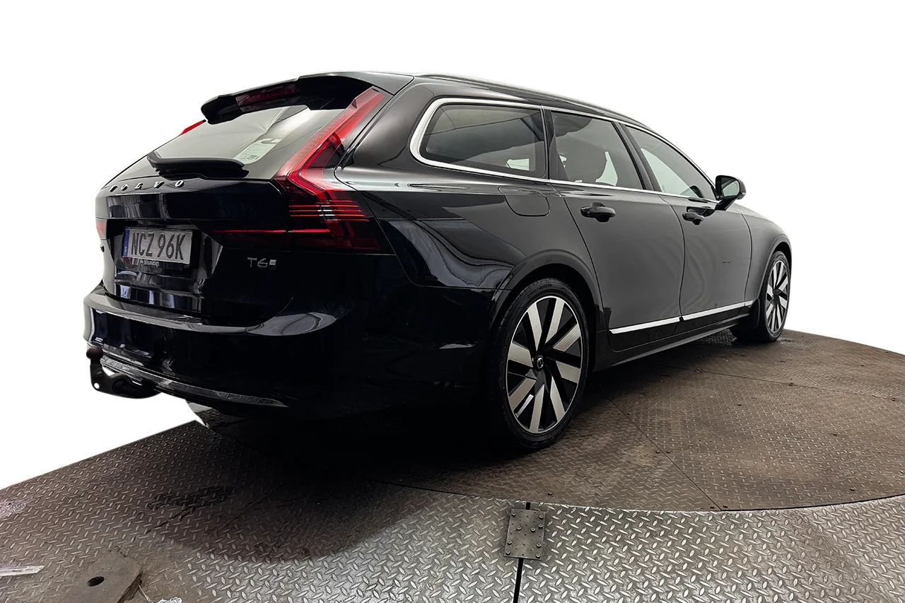 Volvo V90 T6 Plug-In Hybrid AWD Drag Navi 360° Kameravy BLIS Värmare H/K MOMS 350hk – bild 5 av 33