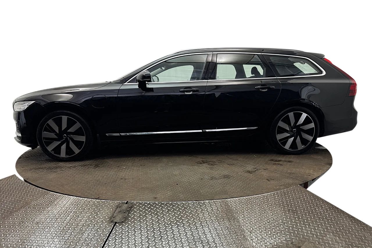 Volvo V90 T6 Plug-In Hybrid AWD Drag Navi 360° Kameravy BLIS Värmare H/K MOMS 350hk – bild 9 av 33