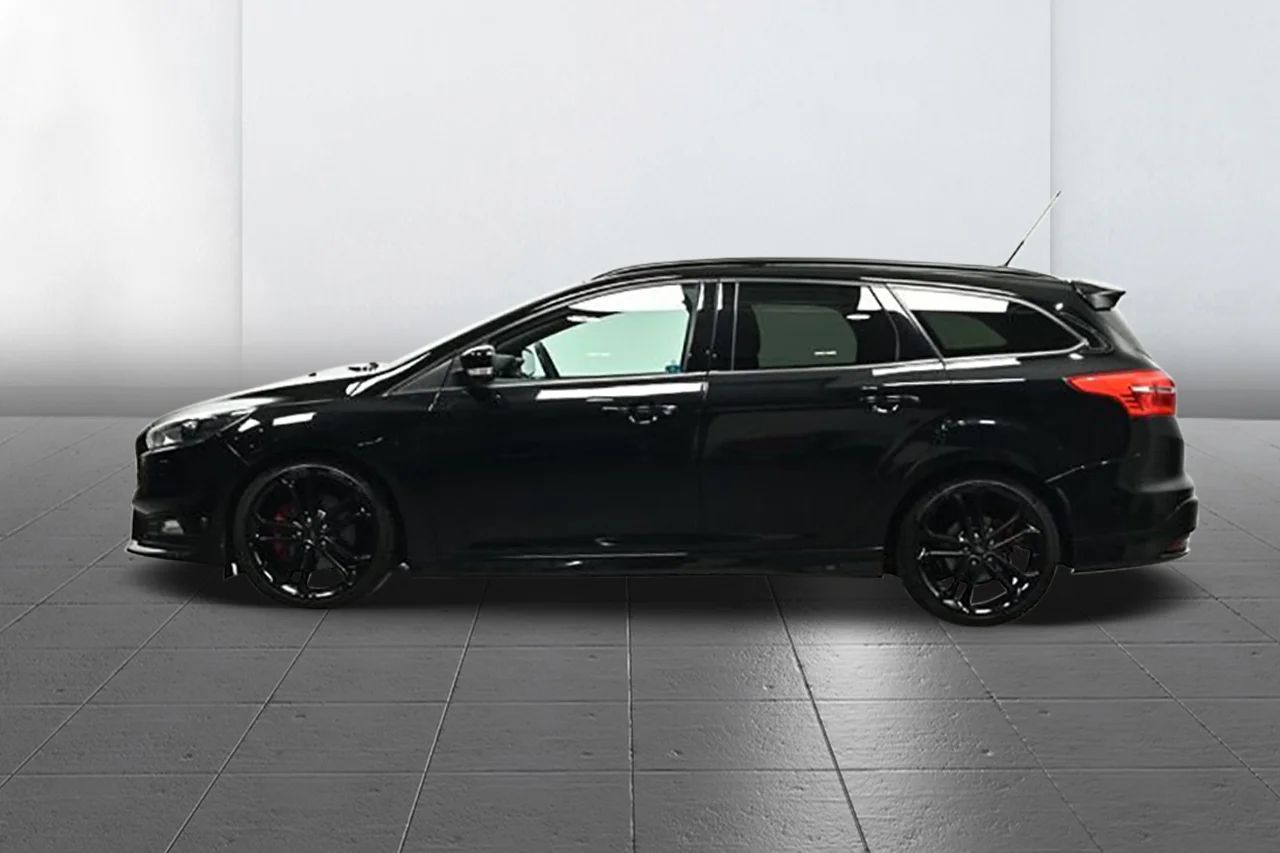 Ford Focus ST Kombi Aut Läder Elsäte Keyless Filassist 185hk – bild 8 av 25