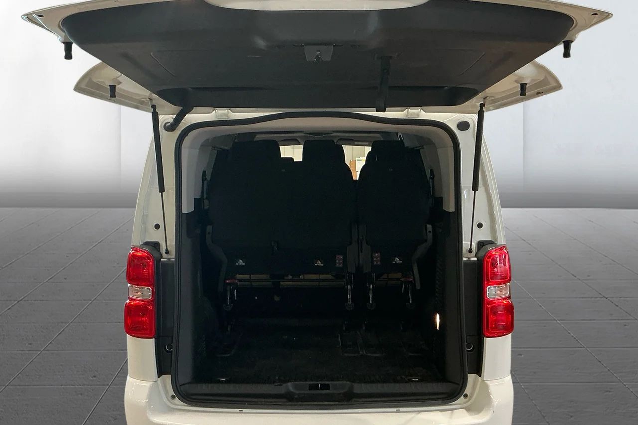 Toyota ProAce Verso 1.6 D-4D Shuttle Aut 9sits HeadUp P-Sens MOMS – bild 9 av 9